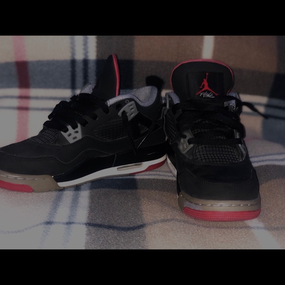 Jordan Retro 4 Bred - Picture 4 of 8